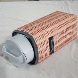 クーラーカバー付き スクエアピッチャー ピッチャー容器 ウォータージャグ 保冷カバー付 角型ピッチャー 熱湯 耐熱 横置き 広口 アウトドア レジャー スパイス SFVG2002